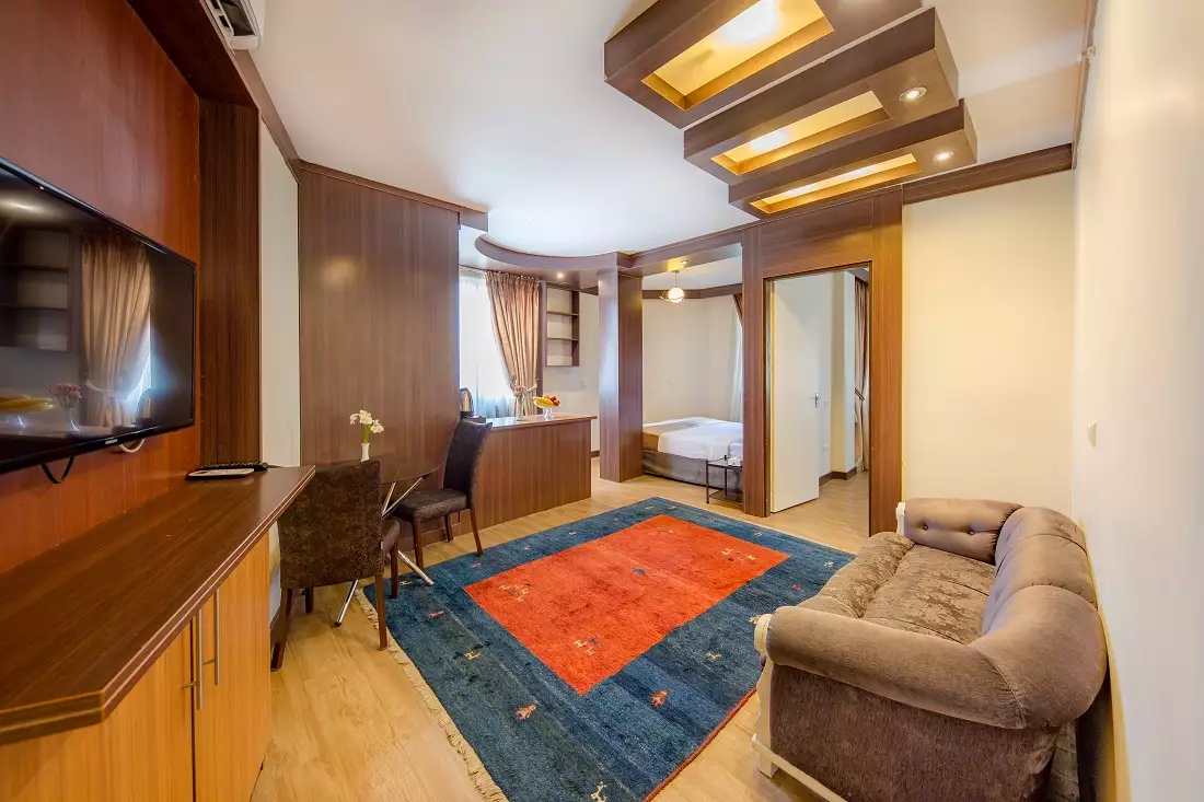 Alibaba https://cdn.alibaba.ir/ostorage/hotel-accommodation-images/6975feef6b43e2b9afa3bf71_سوییت چهارتخته (1).webp